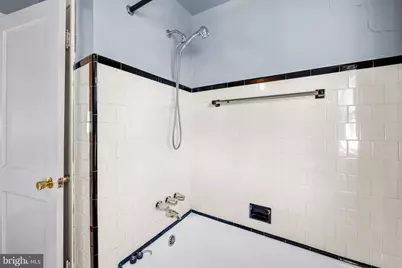 215 Grove Park Road, Brooklyn Park, MD 21225 - Photo 17