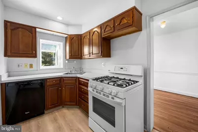 215 Grove Park Road, Brooklyn Park, MD 21225 - Photo 9