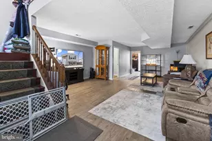 558 Elizabeth Ln, Glen Burnie, MD 21061 - Photo 13