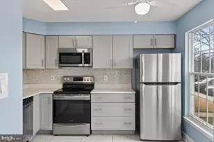 592 Quaker Ridge Ct, Arnold, MD 21012 - Photo 11