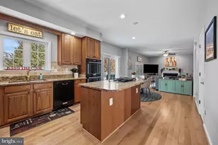 8300 Hope Point Ct, Millersville, MD 21108 - Photo 11