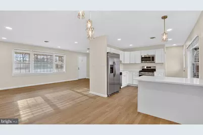 7922 Crain Highway S, Glen Burnie, MD 21061 - Photo 11