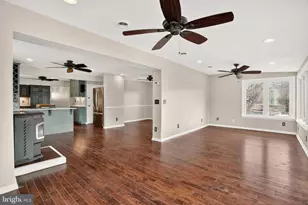 333 Sturtons Ln, Pasadena, MD 21122 - Photo 13