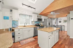 8138 Forest Glen Dr, Pasadena, MD 21122 - Photo 11