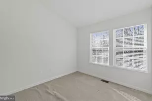 122 Kindred Way, Glen Burnie, MD 21061 - Photo 17