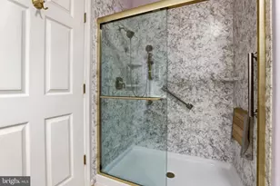 2610 Chapel Lake Dr, Gambrills, MD 21054 - Photo 19