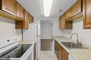 1826 Jaybird Ct, Severn, MD 21144 - Photo 9