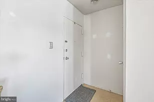 355 Gatewater Ct, Glen Burnie, MD 21060 - Photo 11