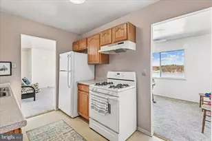 355 Gatewater Ct, Glen Burnie, MD 21060 - Photo 7