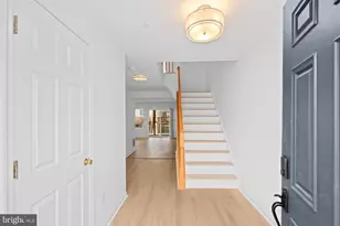 8725 Silent Ct, Odenton, MD 21113 - Photo 3