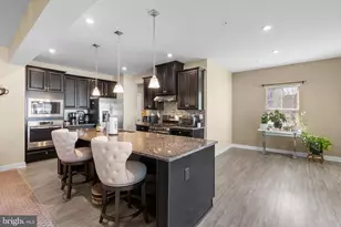 8193 Hickory Hollow Dr, Glen Burnie, MD 21060 - Photo 9