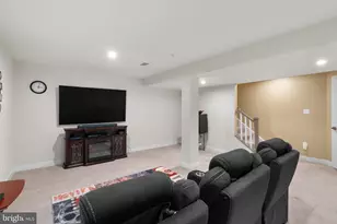 8193 Hickory Hollow Dr, Glen Burnie, MD 21060 - Photo 33