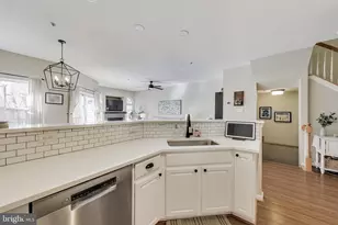 2592 Running Wolf Trail, Odenton, MD 21113 - Photo 15