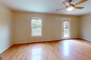 2535 Vineyard Ln, Crofton, MD 21114 - Photo 9