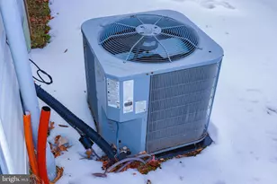 7711 Allen Wood Ct, Glen Burnie, MD 21061 - Photo 5