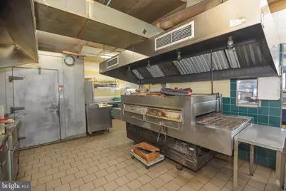 6886 Baltimore Annapolis Boulevard, Linthicum Heights, MD 21090 - Photo 11