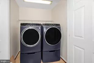 241 Armstrong Ln, Pasadena, MD 21122 - Photo 37