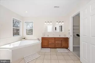 241 Armstrong Ln, Pasadena, MD 21122 - Photo 25