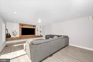 241 Armstrong Ln, Pasadena, MD 21122 - Photo 15