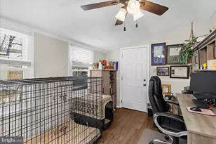 8085 Castle Rock Ct, Pasadena, MD 21122 - Photo 15