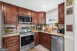 8085 Castle Rock Ct, Pasadena, MD 21122 - Photo 13