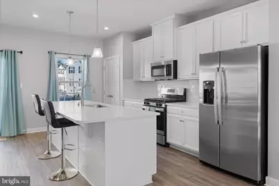 110 Bethlehem Pl, Brooklyn, MD 21225 - Photo 11