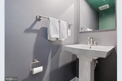 110 Bethlehem Pl, Brooklyn, MD 21225 - Photo 7