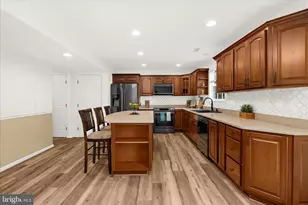 813 201st St, Pasadena, MD 21122 - Photo 17