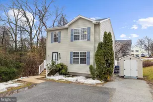 813 201st St, Pasadena, MD 21122 - Photo 1