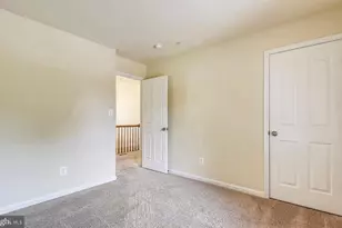 301 Robert Price Ct, Glen Burnie, MD 21060 - Photo 17