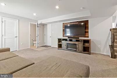 8249 Hickory Hollow Drive, Glen Burnie, MD 21060 - Photo 39