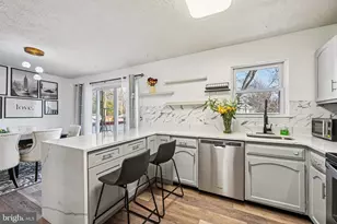 128 Cottage Grove Dr, Pasadena, MD 21122 - Photo 15