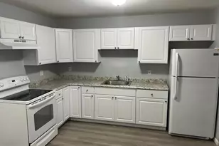 8009 Woodholme Cir, Pasadena, MD 21122 - Photo 3