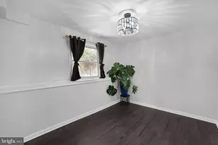 7707 Lake Cir, Pasadena, MD 21122 - Photo 17