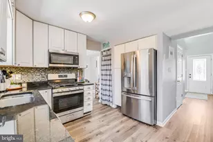 8122 Mountain View Cir, Pasadena, MD 21122 - Photo 11