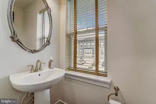 8382 Amber Beacon Cir, Millersville, MD 21108 - Photo 7