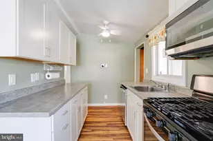 1210 Cathedral Dr, Glen Burnie, MD 21061 - Photo 23