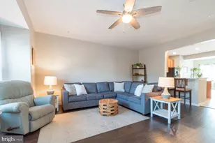 7254 Mockingbird Cir, Glen Burnie, MD 21060 - Photo 9