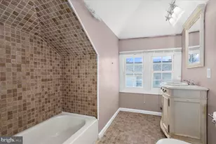 317 Doris, Baltimore, MD 21225 - Photo 35