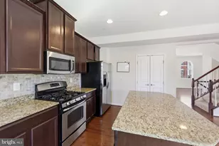 582 Fox River Hills Way, Glen Burnie, MD 21060 - Photo 7