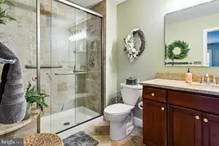 1010 Mastline Dr, Annapolis, MD 21401 - Photo 21