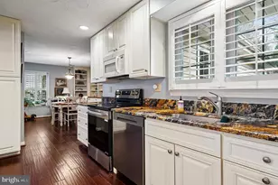 1010 Mastline Dr, Annapolis, MD 21401 - Photo 5