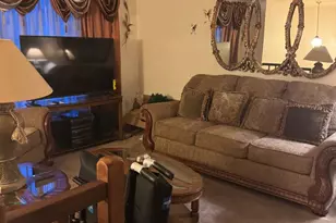 379 Clover Ct, Glen Burnie, MD 21060 - Photo 3