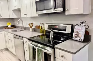 1910 Seven Oaks, Crofton, MD 21114 - Photo 3