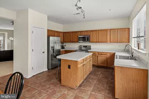 2720 Summers Ridge Dr, Odenton, MD 21113 - Photo 11