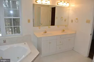 401 Amberly Ridge Ln, Crownsville, MD 21032 - Photo 27