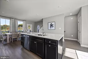 171 Woodgate Cir, Pasadena, MD 21122 - Photo 17