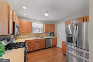 1215 Markham Ln, Pasadena, MD 21122 - Photo 9