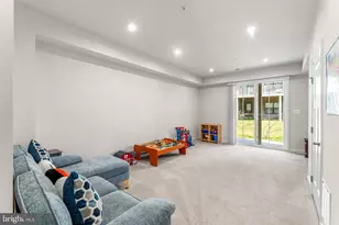 528 Levanna Ln, Glen Burnie, MD 21060 - Photo 9