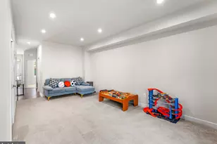 528 Levanna Ln, Glen Burnie, MD 21060 - Photo 11